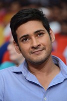 Mahesh Photos at SVSC 3 Platinum Disc
